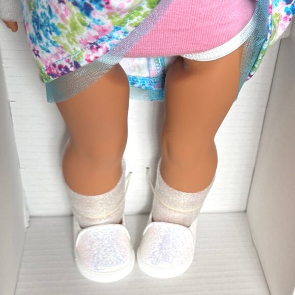 American Girl Truly Me 18" Doll #79 with Brown Straigt Hair - Picture 5 of 6